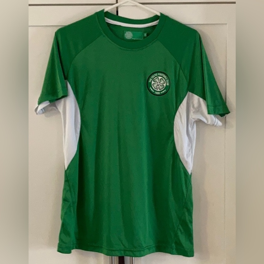 GLASGOW CELTIC FOOTBALL - Green and White Jersey-  Authentic Merchandise